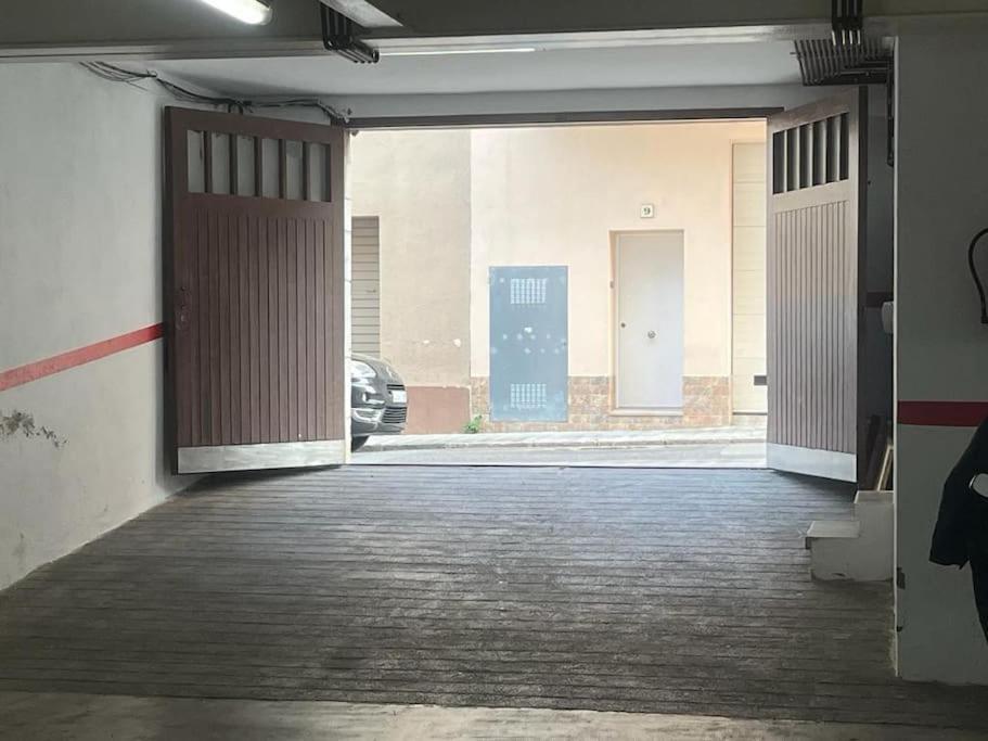 Atico Luminoso Centrico Y Comodo Apartment Figueres  Exterior photo
